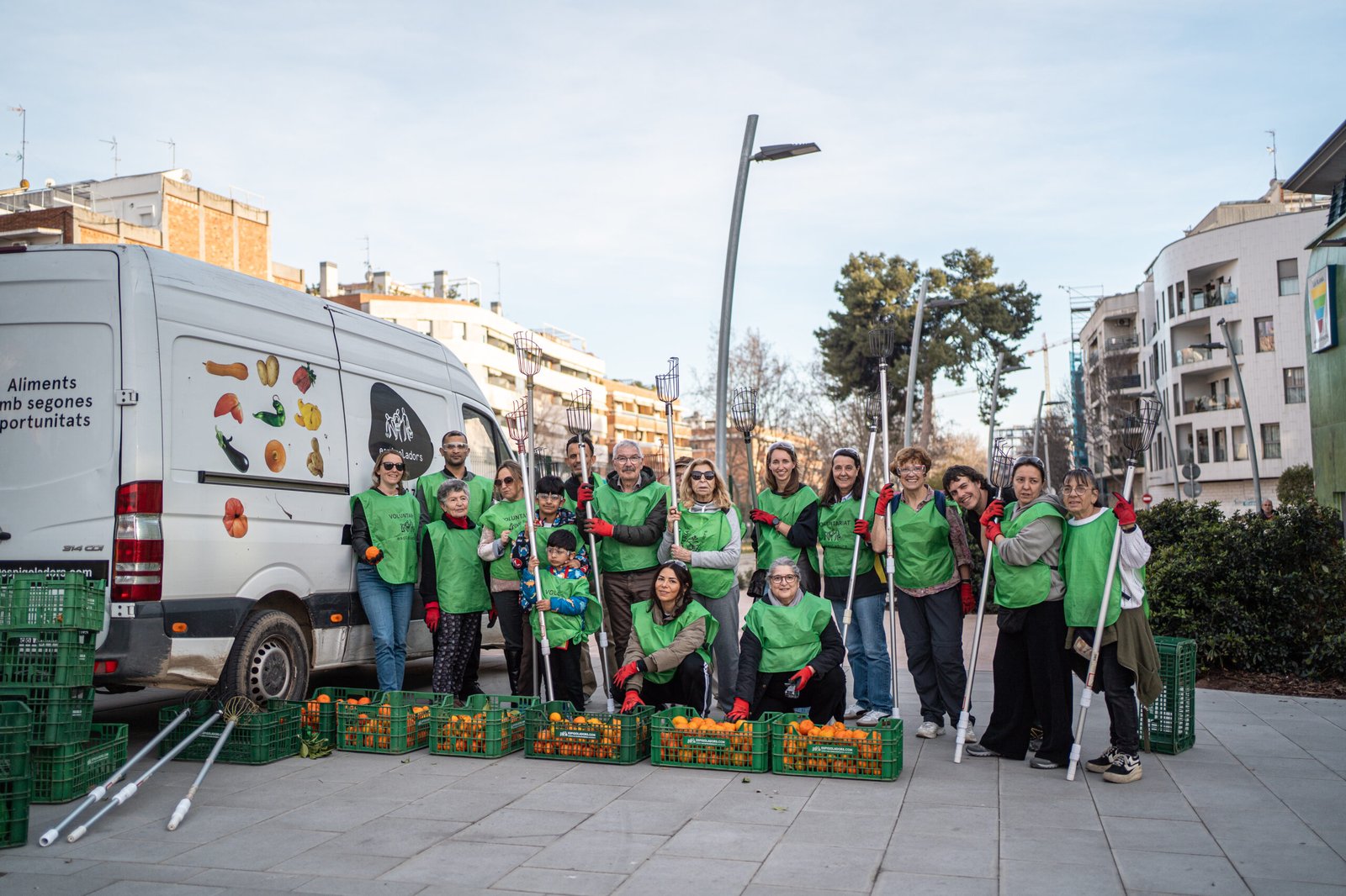 La segunda Espigolada consigue envasar 2.000 botes de mermelada